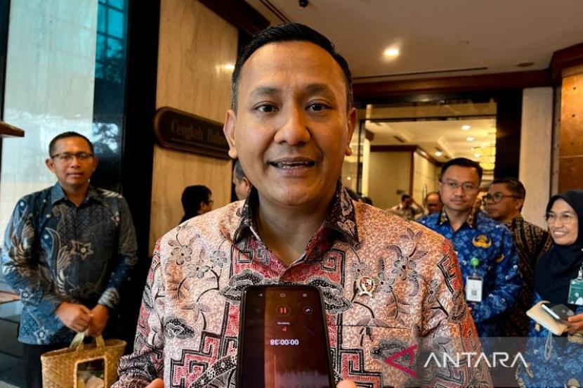 Wamenhut Akan Umumkan Hasil Audit Puluhan PBPH di Sumatra, Tekankan Transparansi