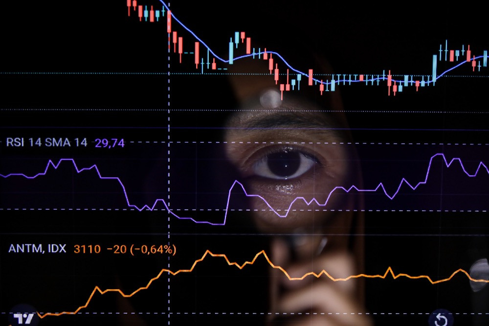 IHSG Berpotensi Uji Level Kritis 7.863 di Tengah Gejolak Global, Simak Rekomendasi Saham Pilihan