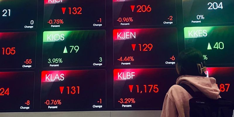 Divergensi Kinerja Saham Grup Bakrie: BNBR Berfluktuasi Tinggi Jelang Penutupan Pasar