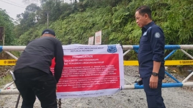 Menteri LHK Perintahkan Penghentian Operasi Tiga Perusahaan di Batang Toru Pasca-Banjir Besar