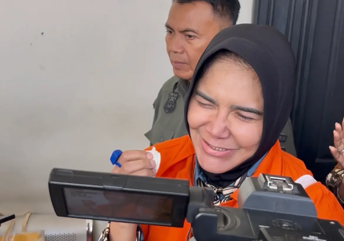 Mantan Ketua Kadin Kaltim Didakwa Suap Izin Tambang Rp3,5 M: Sidang Perdana Dimulai