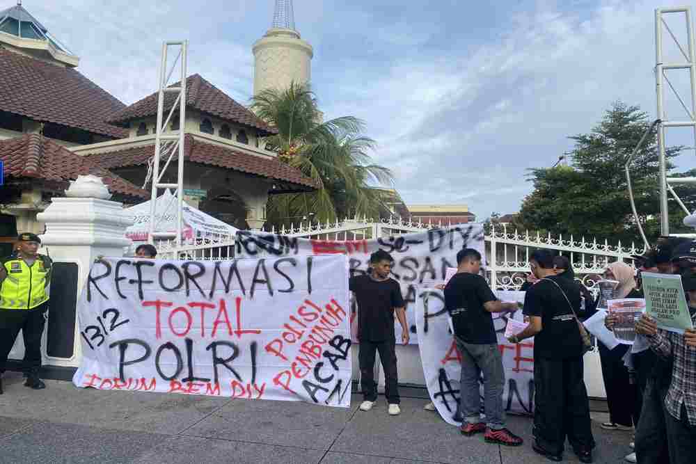 Mahasiswa DIY Guncang Malioboro: Desak Reformasi Polri, Tolak RUU Disinformasi, Soroti Lingkungan