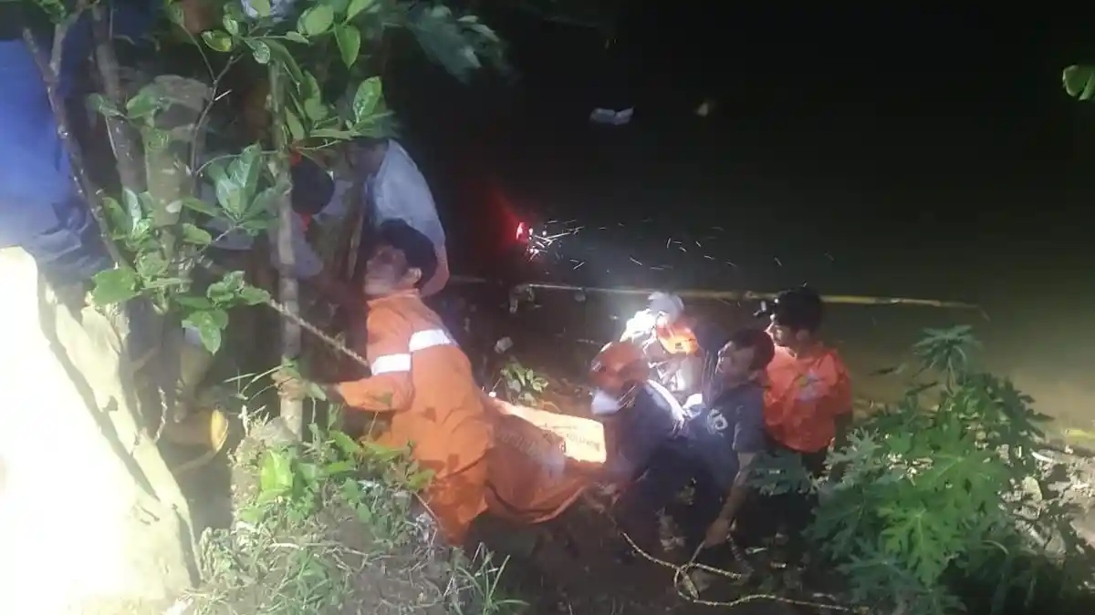 Geger Jagakarsa: Mayat Tak Dikenal Mengapung di Ciliwung, Polisi Selidiki Identitas Misterius