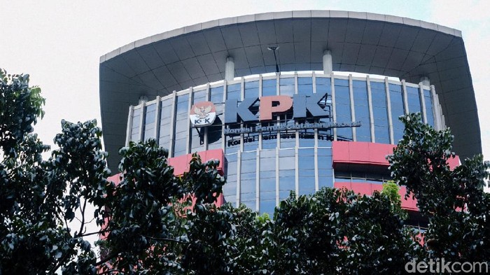 KPK Dalami Pungutan Tambang Kukar: Pengusaha Robert Bonosusatya Diperiksa Terkait Rita Widyasari